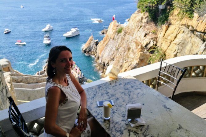 4Hrs Small Group Half Day City Tour with Lunch at High Divers - Transportation and Group Size