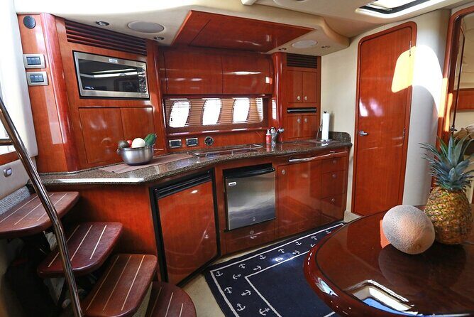 5-Hour Private 40' Yacht 2-Stop Tour to In-Ha reef with Food, Drinks & Snorkel - Why This Tour Works Well