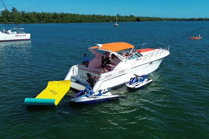 50ft Orange Searay Miami Yacht Rental - The Sum Up