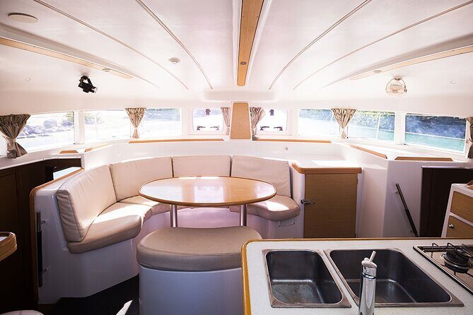 8H 38' Catamaran All-Incl. to Cozumel in Tulum & Playa del Carmen - Frequently Asked Questions