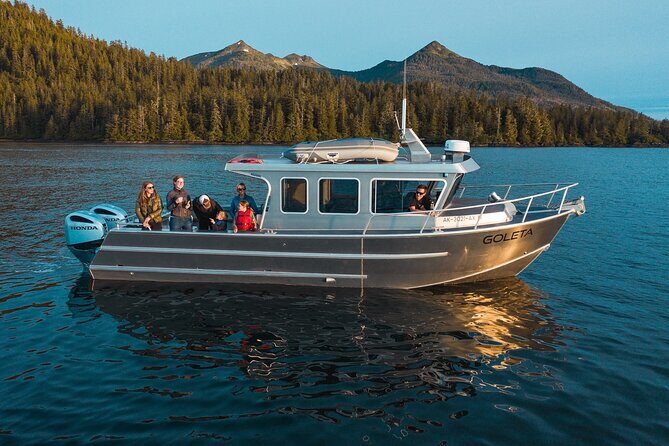 A Comfortable Sitka Whale Watching Wildlife Shore Excursion - Who Will Love This Tour?