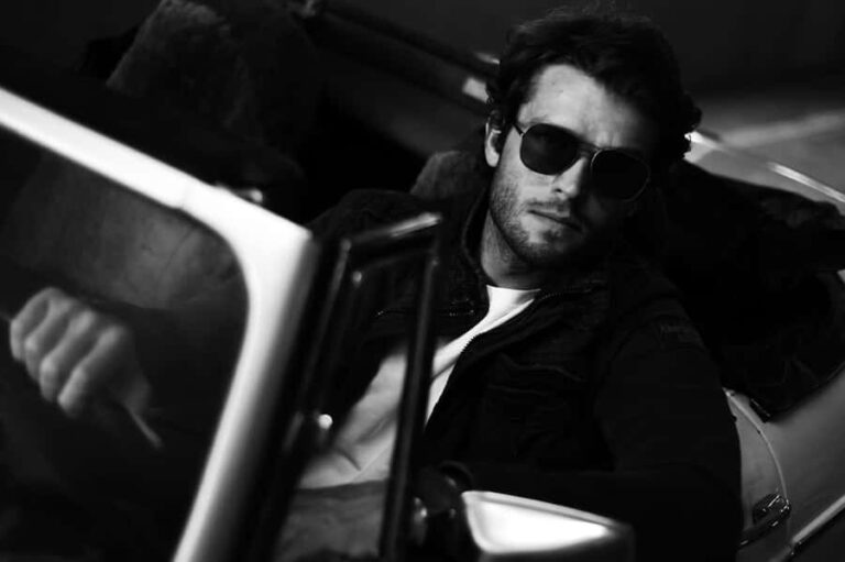 A Romantic Private photo shoot w/ a top Fashion photographer - Exploring the Experience in Detail