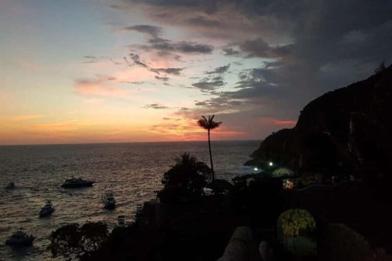 -Acapulco: High Cliff Divers Show + Sunset/Different Options - The Show: A Thrill and a Tradition