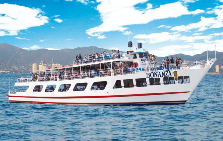 Afternoon Tropical Cruise from Acapulco - What to Expect on the Cruise