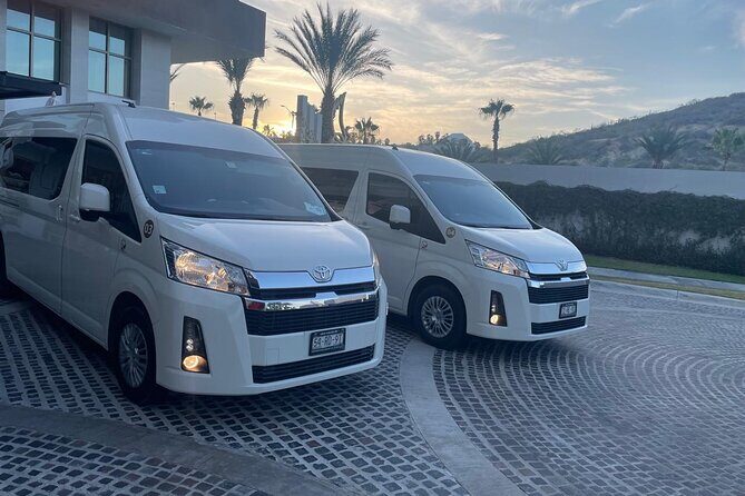 Airport (SJD): Tourist Corridor or Puerto Los Cabos round trip - Vehicle Comfort and Amenities