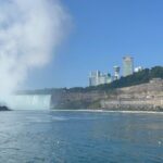 American 5pm Tour with Maid of the Mist Ticket and Guide - Group Size and Accessibility