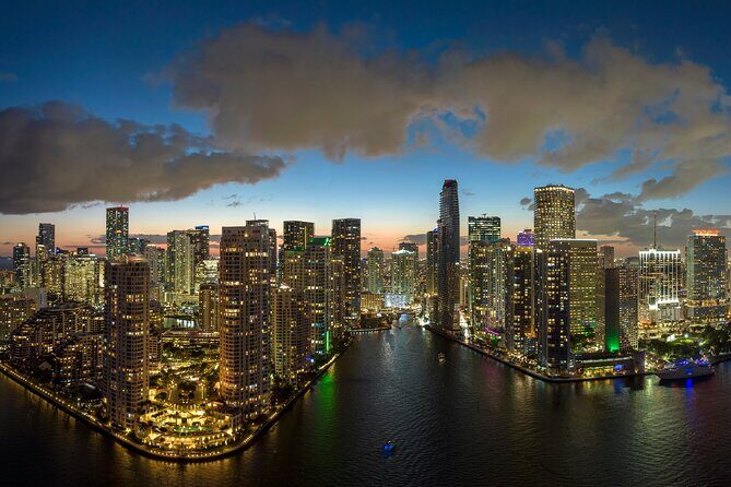 An Epic Bar Crawl in Miami Florida - The Details That Matter