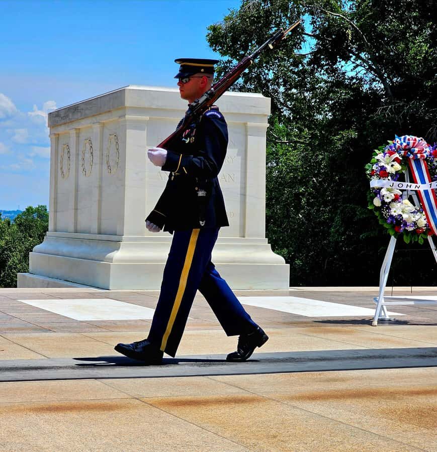 Arlington National Cemetery: 2.5 hour Guided Walking Tour - Why Walk Instead of Busing?
