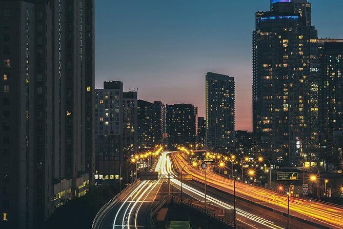 Arrival Private Transfe Toronto YYZ Airport to Toronto by Sedan - FAQ