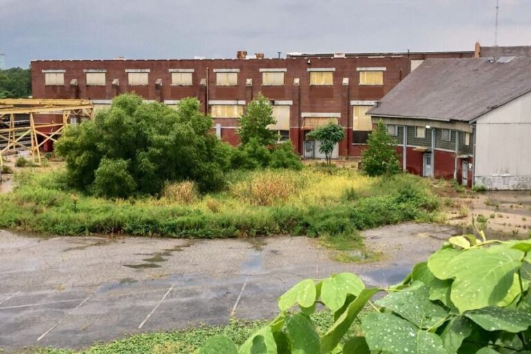 Atlanta: 'The Walking Dead' VIP Private Tour - An In-Depth Look at the "Walking Dead" Private Tour