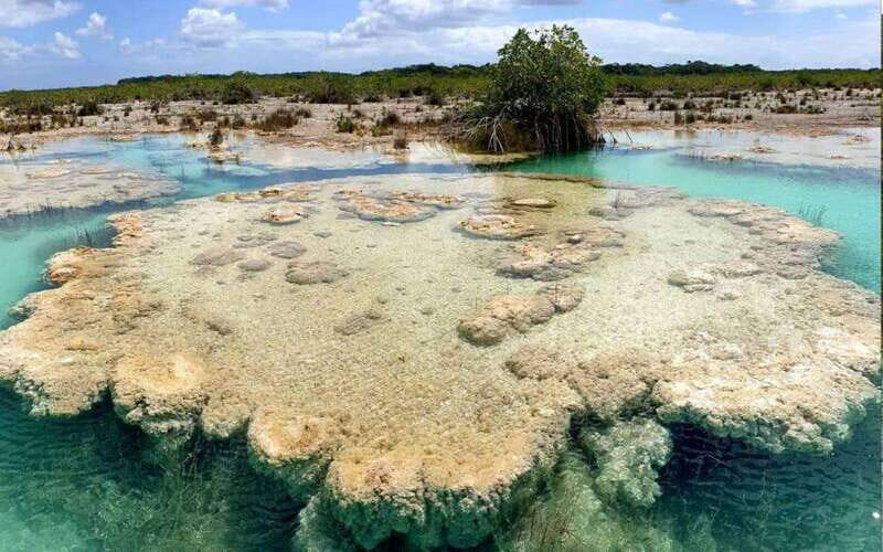 Bacalar: Magnificent Bacalar Lagoon Exclusive Boat Tour - What Travelers Loved