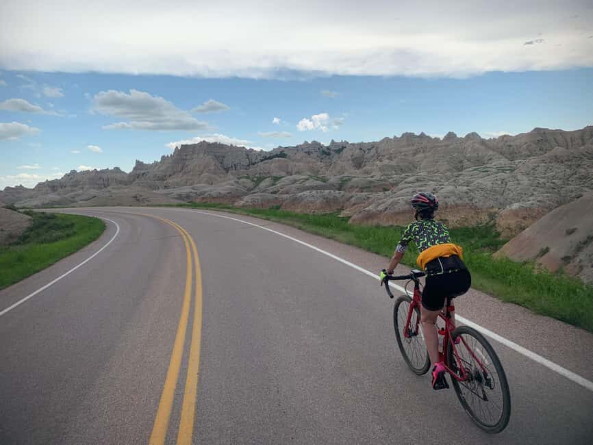 Badlands National Park: Private Bike/E-Bike Tour with Lunch - Who Should Consider This Tour?