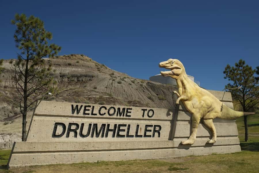 Badlands Tour: Drumheller with Museum, Hoodoos & Dinosaurs - Deep Dive into the Itinerary