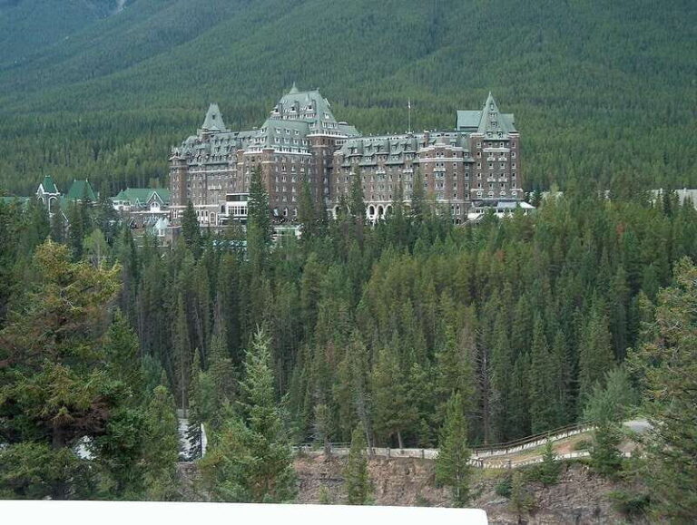 Banff: Castle Food Experience at Banff Springs Hotel - Who Will Love This Tour?