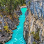 Banff: Lake Louise, Moraine, Emerald & Johnston Canyon Tour - The Value of the Tour
