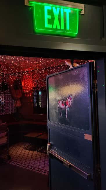 Bars Unknown: The Las Vegas Strip Bar Crawl - Setting the Scene: What to Expect