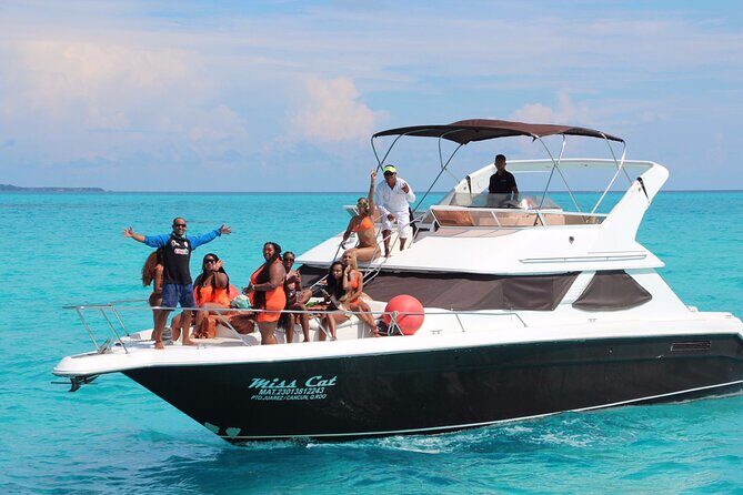 Big Yacht 48ft Rental up to 15 Pax snorkel - FAQs