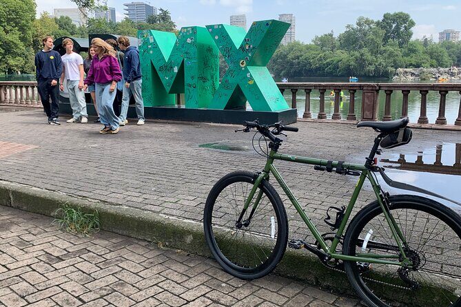 Bike Tour in La Roma and La Condesa / Mexico - The Experience and Its Value