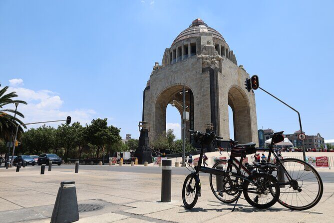 Bike Tour through Chapultepec, Reforma and the Zócalo / Mexico - A Deep Dive into the Experience
