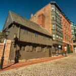 Boston Revolutionary Walking/Boat Tour; 1 if by Land, 2 if by Sea - What the reviews reveal about the experience