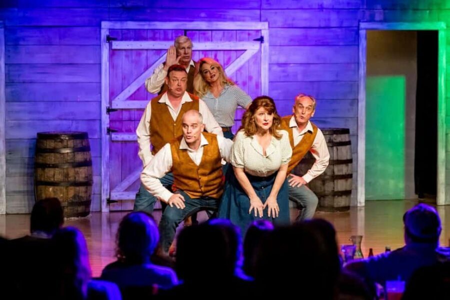 Branson: Comedy Bash Dinner Show - Why This Experience Stands Out