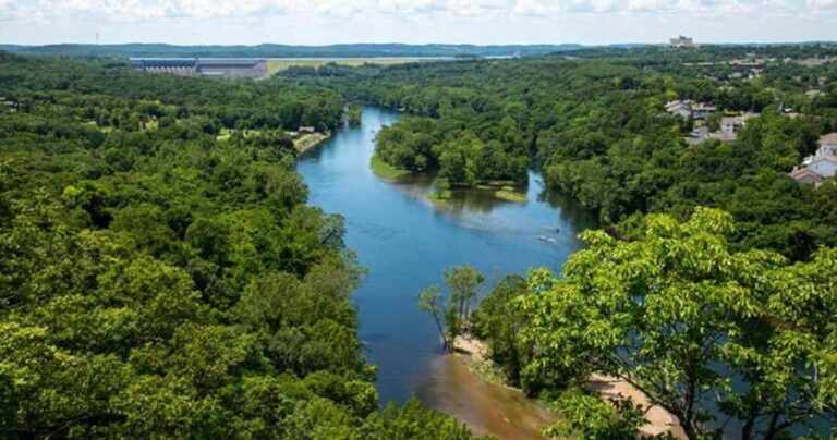 Branson: Downtown, Lake, Baird Mountain & Hollister 4x4 Tour - The Experience in Practical Terms