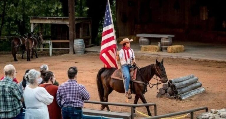 Branson, MO: Shepherd of the Hills Outdoor Drama Show - Included and Not Included in Your Ticket