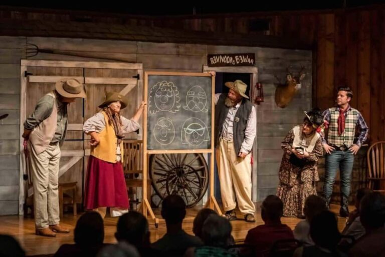 Branson: Whodunnit Hoedown Murder Mystery Dinner Show - The Story and Performance