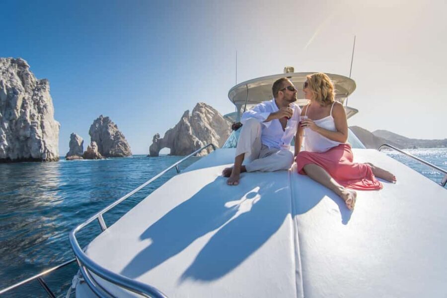 Cabo San Lucas: Romantic Dinner on a Private Yacht - Who Should Consider This Tour?