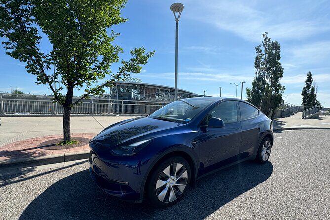 Calgary YYC Airport: Hassle-free Private Transfer to Lake Louise - What to Expect on the Journey