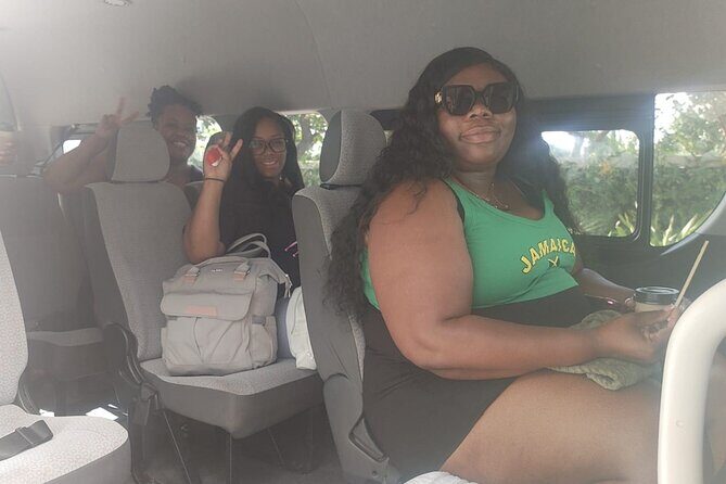 Cancun Airport Shuttle Service Quick and Easy - Vehicle Options and Comfort