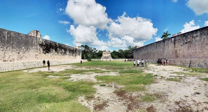 Cancun: Chichen Itza, Cenote, and Traditional Lunch Tour - Discovering Chichen Itza: A Majestic Mayan Marvel