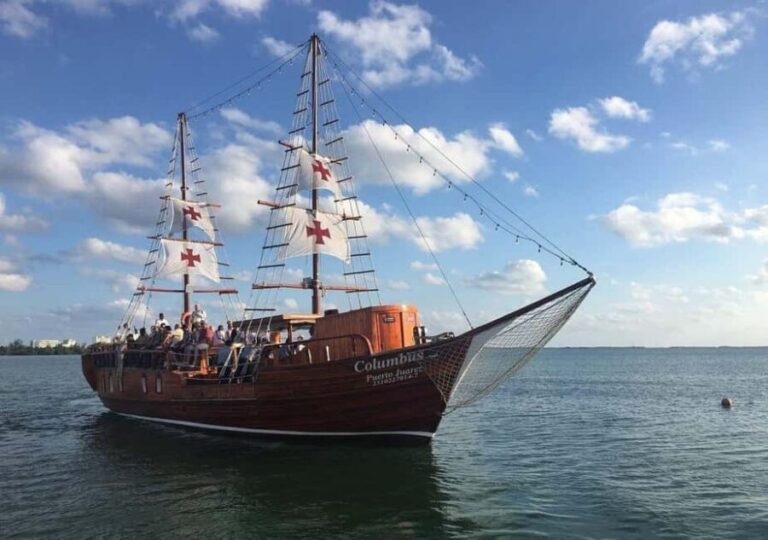 Cancun: Romantic evening in galleon with dinner and open bar - The Experience and Reviews: What Travelers Say