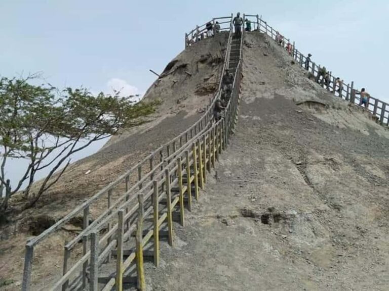 Cartatgena: Volcan Del Totumo + Almuerzo En Hotel VIP - Why Travelers Love This Tour