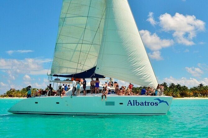 Catamaran to Isla Mujeres Only for Adults - Buffet & DJ at the Beach Club - Who Will Love This Tour?