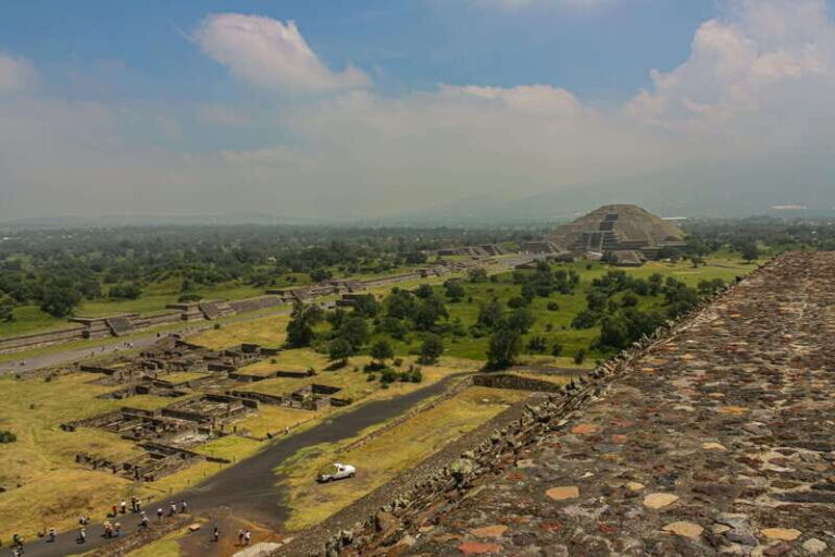CDMX: Half-day tour of Teotihuacan - Why This Tour Works Well