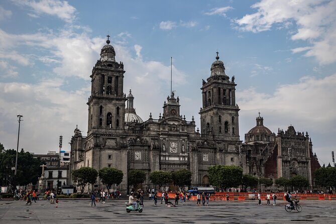 Central Mexico City Private Walking Tour - Exploring the Zócalo and Beyond