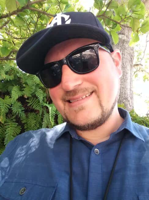 Charleston History Tour-Small Groups Only-History & Alleys - Who Should Choose This Tour?