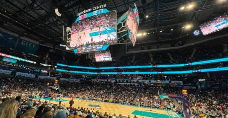 Charlotte: Charlotte Hornets Basketball Game Ticket - Seating and Viewing Options