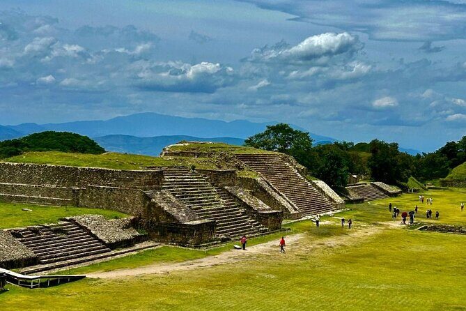 Charm Zapoteca Monte Albán Mezcal and Cuilápam Tour - Mezcal Tasting in San Antonio Arrazola