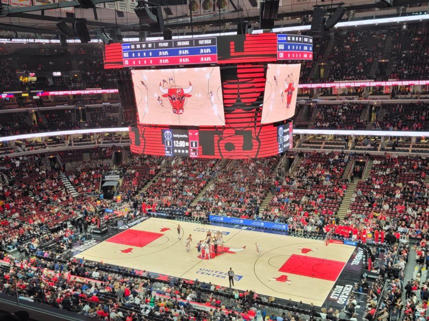 Chicago: Chicago Bulls Basketball Game Ticket - What to Expect on Game Night