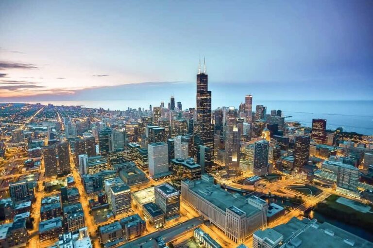 Chicago: Skydeck Ticket and Deep Dish Pizza Dinner - Why This Tour Is Worth Considering