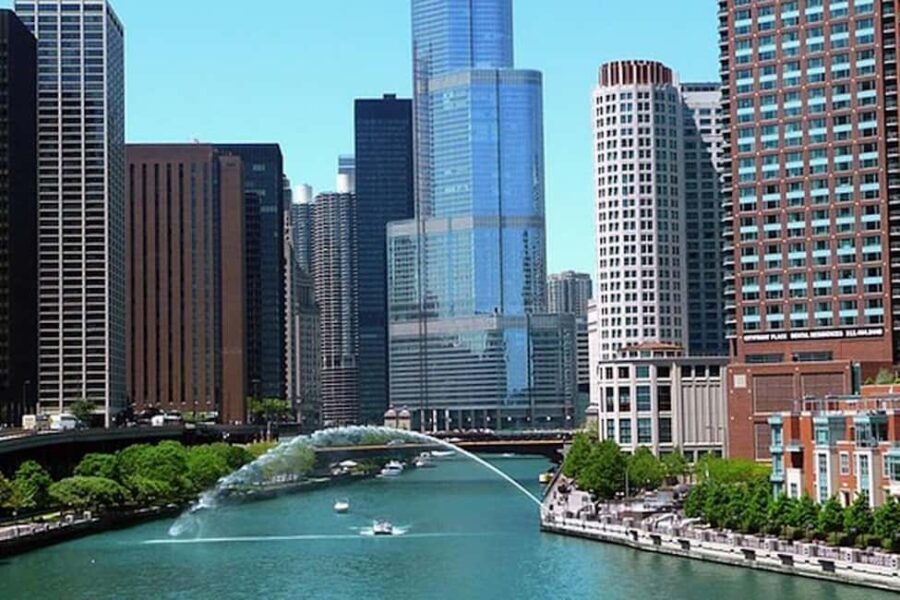 Chicago: Tiki Bar Cruise on Chicago River or Lake Michigan - How Does It Compare to Other Chicago Cruises?