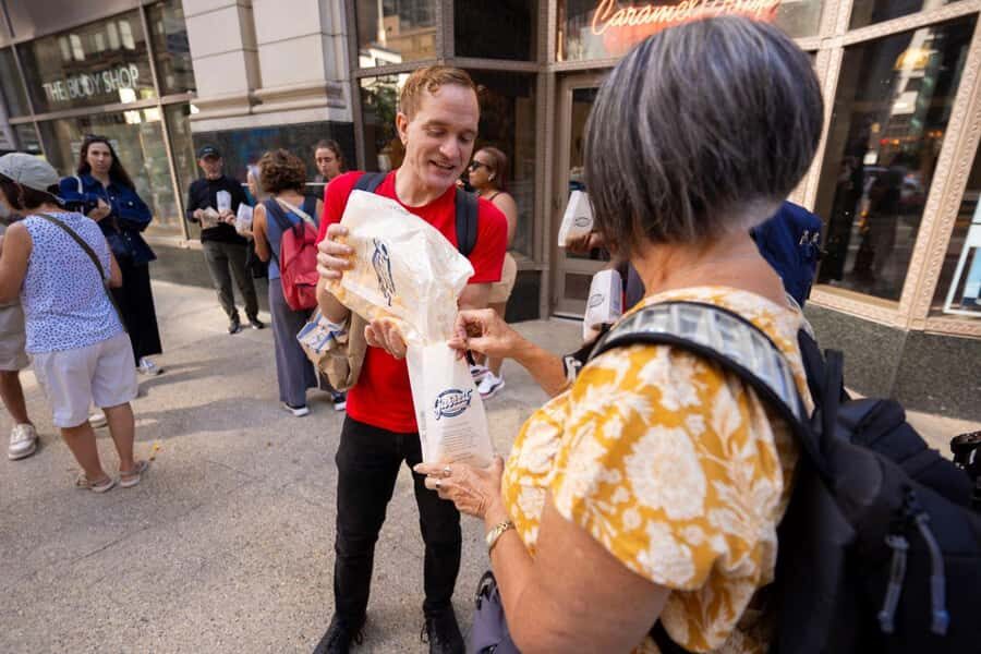 Chicago Walk: Prohibition, Architecture & Hidden Gems - Detailed Breakdown of the Itinerary