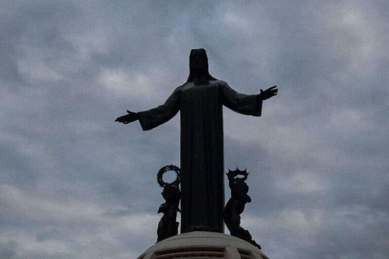 Christ the King Traveling Mummies VS El Santo and Catrinas - What to Expect: Practical Details