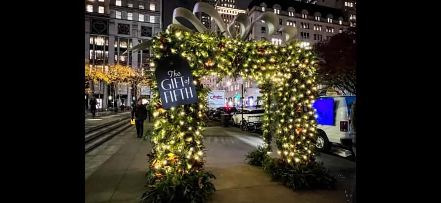 Christmas in New York: Santas Magical Lights Tour - What Makes It Special