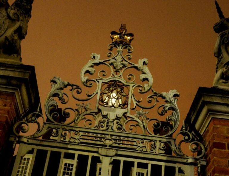 Colonial Ghosts: Ghostly Whispers of Williamsburg Ghost Tour - Who Will Love This Tour?