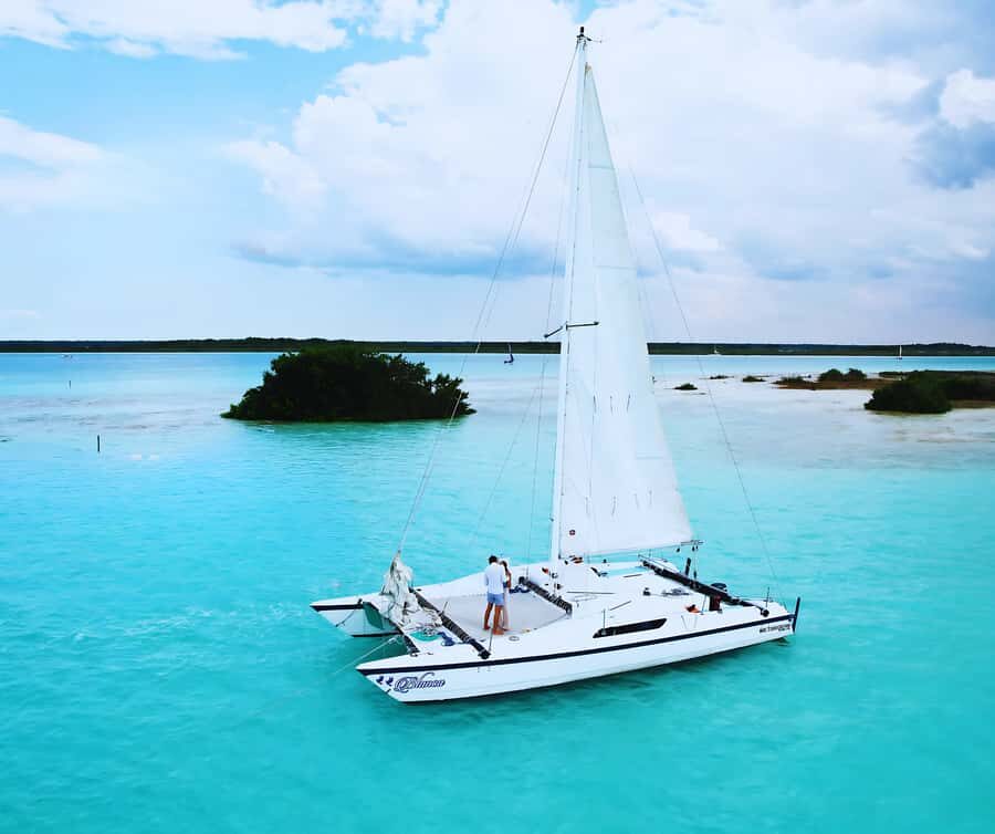 Costa Maya: Private catamaran tour in the 7-color lagoon with lunch - Who is this tour best suited for?