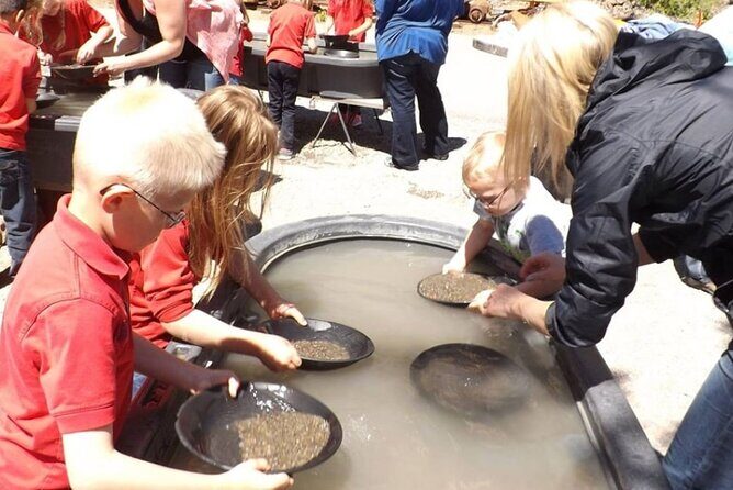 Crystal Gold Mine Tour With Gold Panning and Miner's Museum Visit - What Makes This Tour Special?