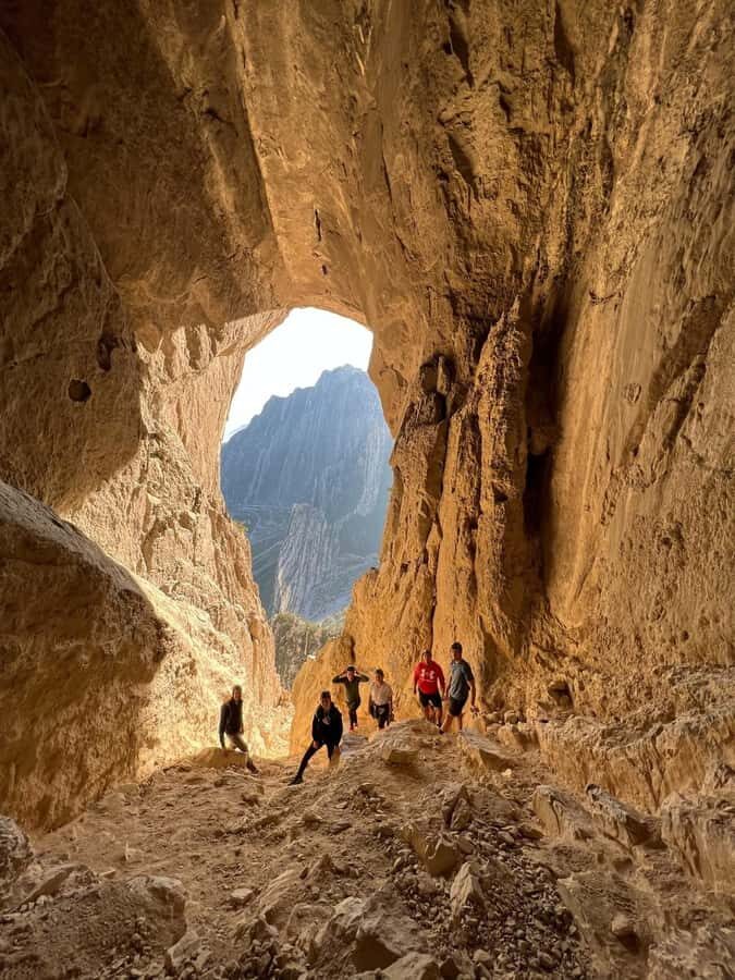 Cueva de la Virgen: Adventure and Nature in the Mountains - What the Reviews Say